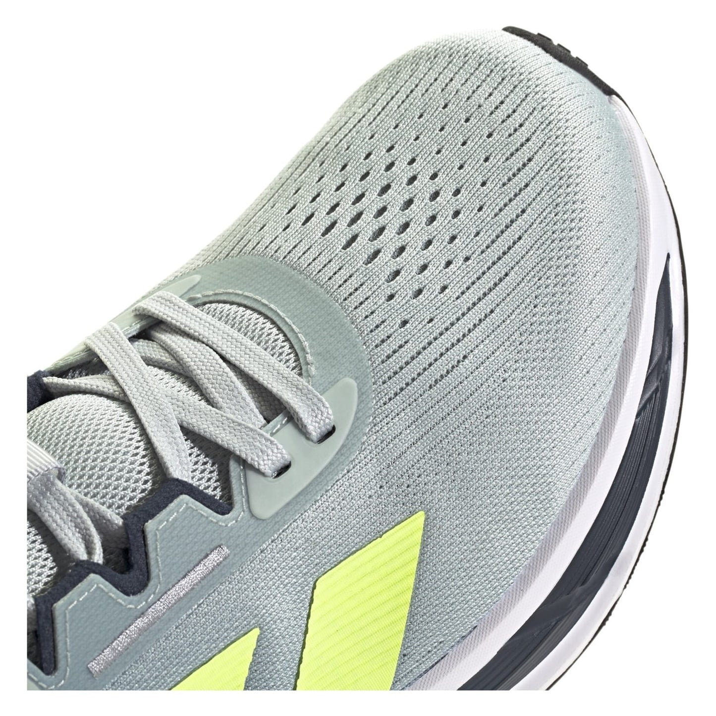 Adidas Questar 3 M